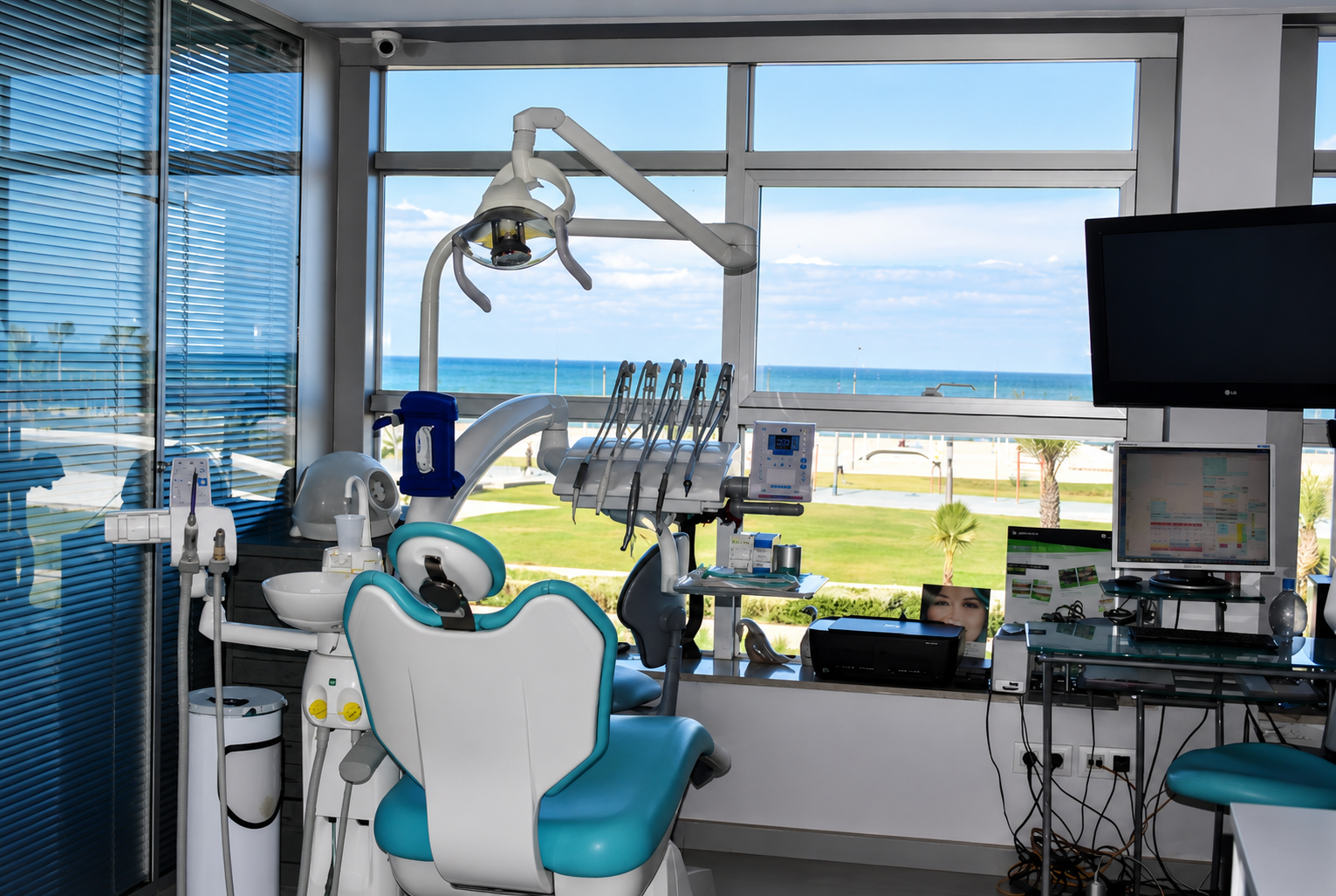 Salle de soins avec vue sur la mer